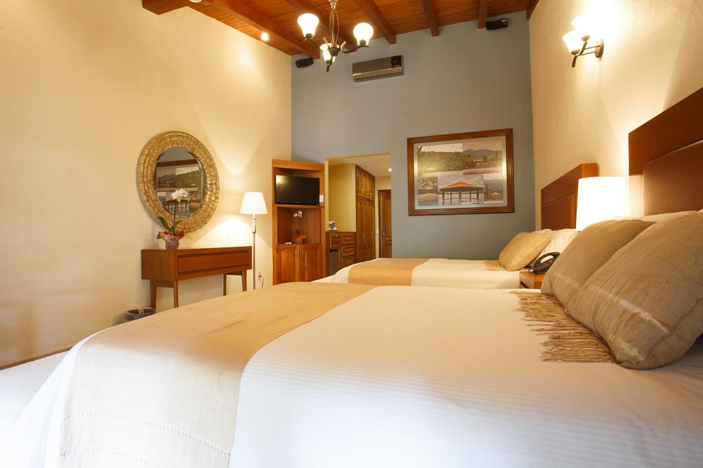 Quinta Sauz Hotel Tacámbaro de Codallos Екстериор снимка